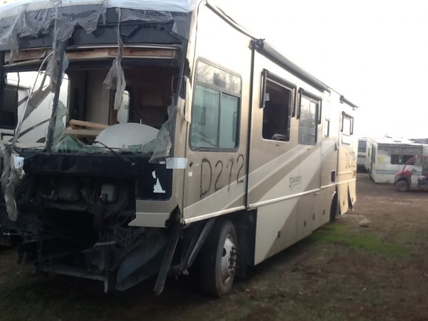 2002 FLEETWOOD AMERICAN EAGLE MOTORHOME USED SALVAGE PARTS FOR SALE